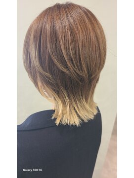 アマラス(Amorous) ショート襟足