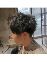 ネセサリー(NECESSARY) カット