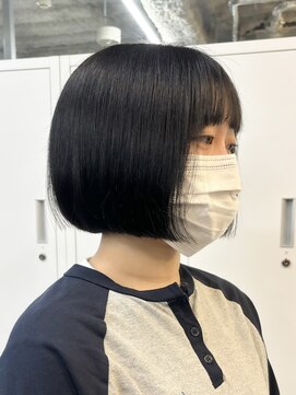 アリュウル 表参道(ALLURE) 切りっぱなしタッセルヘア×ブルーブラック　佐藤