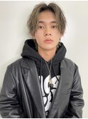 センターパート　スパイラルパーマ　ブリーチ