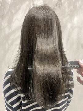 エレノア 新宿西口店(Eleanor) シルバーベージュ