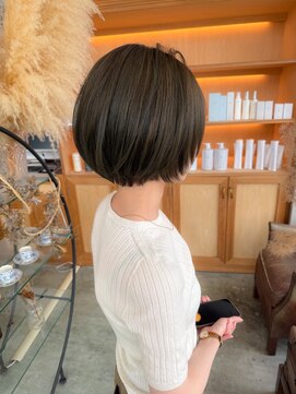 ユラギフロムユイマァル 水島店(YURAGI from YUIMARL) 白髪ぼかしハイライト×ショートボブ