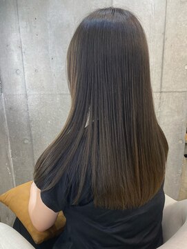 イリー 代官山(ILY) 酸性ストレート ミディ前髪あり