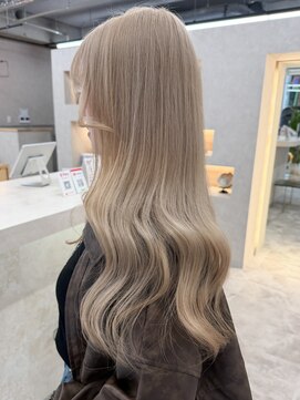 アロ 大阪梅田(alo) 【momoa】つやつやホワイトベージュ《ブリーチ/大阪梅田》