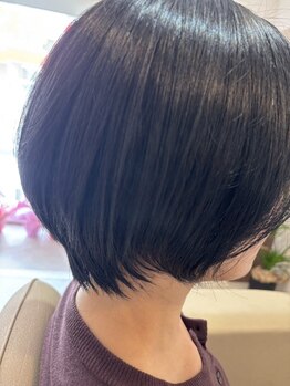 自宅でもサロン帰りの仕上がりを再現できる。お客様一人一人に合わせたカットで、扱いやすいスタイルに☆
