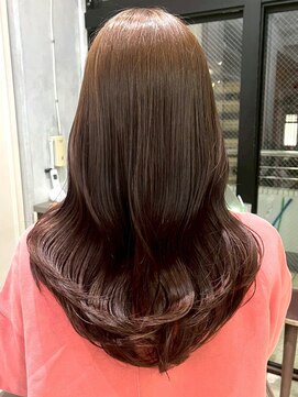 ピンクベージュ レイヤーカット 髪質改善カラー ロング