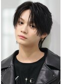 黒髪センターパートショート