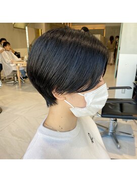 ガリカ(Gallica kinshicho) 毛束感 ☆ ひし形シルエットハンサムショート