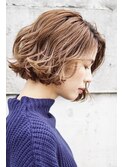 クセ毛風パーマ × 前下がりボブ