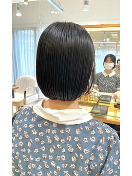 ネオリーブ チロル 横浜西口店(Neolive CiroL.) つやっとまとまりボブ