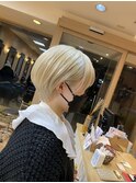 ハイブロンドショート