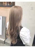 ミルクティーベージュ