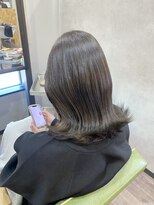 ヘアオアシス&nbsp;マットグレージュ×くびれミディアム