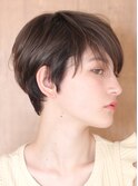 40代50代小顔黒髪ネビージュボブルフワンレン前髪ありショート