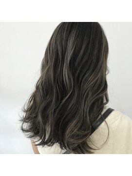 マルフェ 天王寺(marfe) ダークグレージュ白髪ボカシハイライト