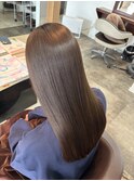「染める」だけじゃない。「補修」しながら輝く髪色へ。