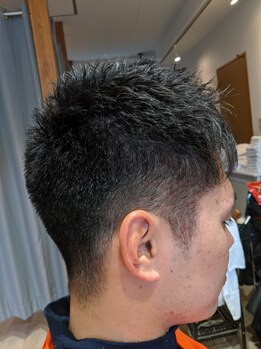 ロルフ(BARBER SHOP ROLPH)の写真/【顔剃りあり】カラー＋メンズカット7,800円★お手頃価格でお顔剃りまで♪トータルケアで印象UP★