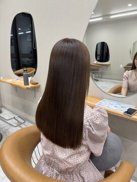 シカ 神戸三宮元町店(Cica) 髪質改善 UPTOGLOSS 神戸三宮元町 縮毛矯正 ストレート 美髪
