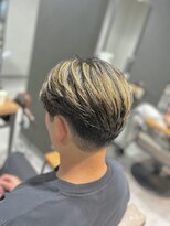 Men's salon Swell 成田店 Men'sパーマ/Men'sカット/眉毛【メンズサロン スウェル】&nbsp;センターパート×金メッシュ [#成田 #MEN'S #メンズパーマ]