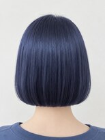 リフ(RIFF)&nbsp;弘前ダブルカラーブルーブラックデザインカラー切りっぱなしボブ