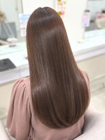 エレラビューティー(ELERA beauty) ストレート/ナチュラルブラウン/髪質改善/透明感/艶感/艶髪