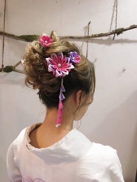 ヘアセットサロンエッジ(Edge) 浴衣でご出勤アップスタイル