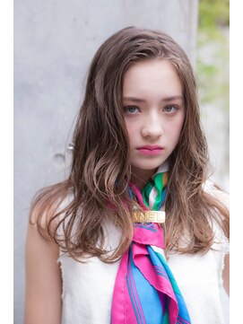 アメリ 新宿(Ameri) Ameri ミルクティーベージュ【新宿】