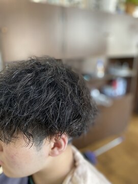 デザインヘア エーライン(A-Line) ビジネスカジュアル◎ツイストパーマスパイラルパーマ束感黒髪