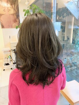 ヘアーアンドメイク ブリリアント(hair&make BRILLIANT) オリーブベージュ