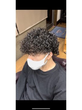 ダンブライズバーバー(DAN BRISE) プードルパーマ