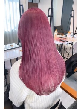 フォルテ ティアラ 横浜店(FORTE TIARA) ピンクカラー/髪質改善