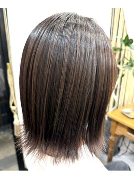 レイリー(LAiLy) 季節感 秋っぽさ トーンダウン