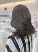 結べる長さのミディアム_ミルクティーベージュ