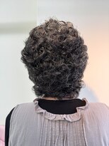 エラ(Ella)&nbsp;クルクルパーマ