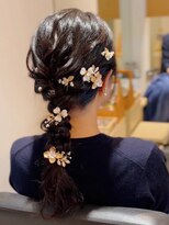 フォーエス(4S)&nbsp;ふわふわの編み下ろし　～結婚式お呼ばれヘア～