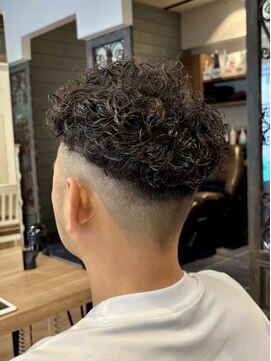 シータ 大山(THETA) くるくるパーマ