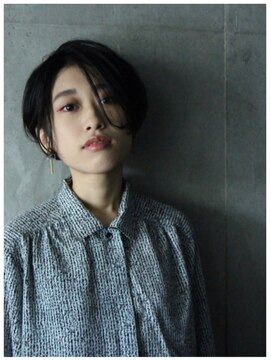 インス(ensue) ensue京都◇センターパート前下がりハンサムショート◇中島