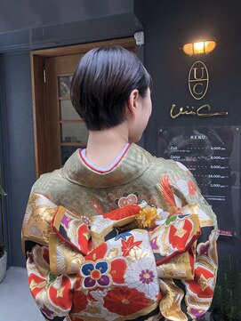 ウィーク 梅田(UiiC) タイトなショートスタイル