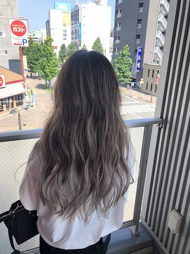 フェニーチェ オン ザ ビーチ(FENICE on the beach) ホワイトバレイヤージュ