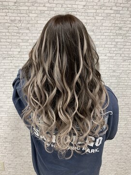 ホワイト(WHITE) [WHITE RYOTA] 外国人風ホワイトグレーシールエクステ