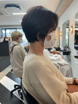 アフロディーテギンザ 神保町(APHRODITE GINZA) カール/セミディ/シアーカラー/姫カット［御茶ノ水/神保町］