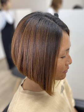 バンビ 大矢野店( Bambi) 前下がりボブ