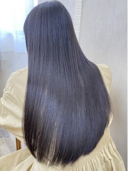 ビバラヘアー(VIVA LA HAIR)の写真/【HPB AWARD 2025 BEST SALON 注目サロン選出】カット+イルミナカラー+Tr¥7800★思わず触れたくなる美髪に*