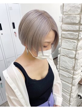 ピヨン 心斎橋(piLLon) ホワイトグレージュ