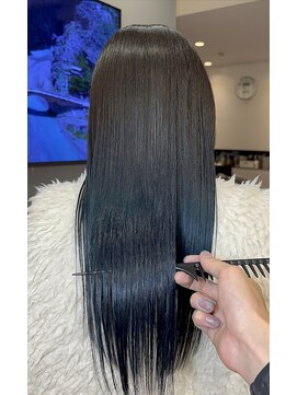 アム 表参道(am) 小顔薄めバンググレージュレイヤーロング前髪パーマ黒髪