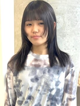 セル(CELL) ミディアムヘア　顔周りレイヤー　ハイレイヤー　姫カット