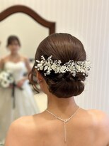 美容室　ベルモード シンプルなアップスタイル
