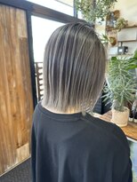 バンビ プライベート サロン(Bambi private salon) バレイヤージュカラー