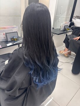 アライブ ハラジュク(ALIVE harajuku) 【ALIVE 夕貴】色落ちシルバーのブルーグラデーションカラー