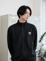 エイチ メンズ(H)&nbsp;センター分けメンズ七三分け髪型ショートサーフカールパーマ